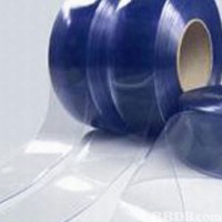 ม่านเหลืองพลาสติก - **ม่านริ้วพลาสติกใส แผ่นเรียบ กว้าง 20 เซ็นติเมตร, หนา 2 มิลลิเมตร, ยาว 50 เมตร